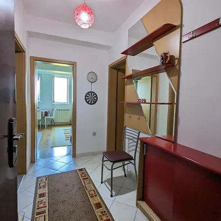 Artistica Skopje, 2 Bdr *